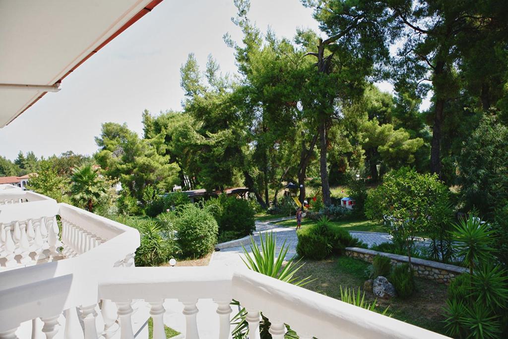 Chrouso Apartments Paliouri Bagian luar foto