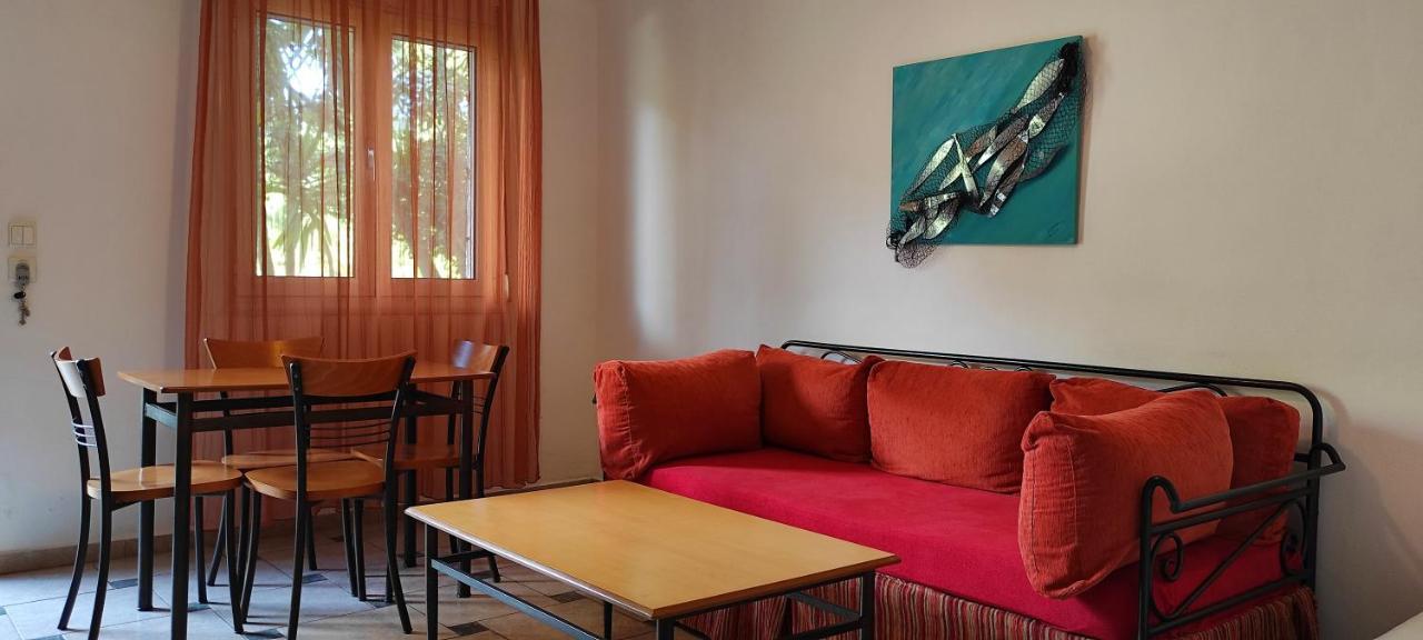 Chrouso Apartments Paliouri Bagian luar foto